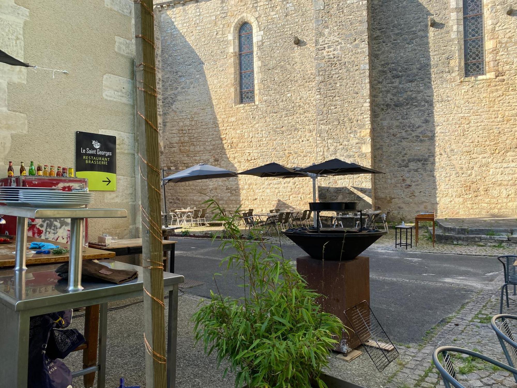 Logis Hotel Le Saint Georges Vivonne Exterior photo