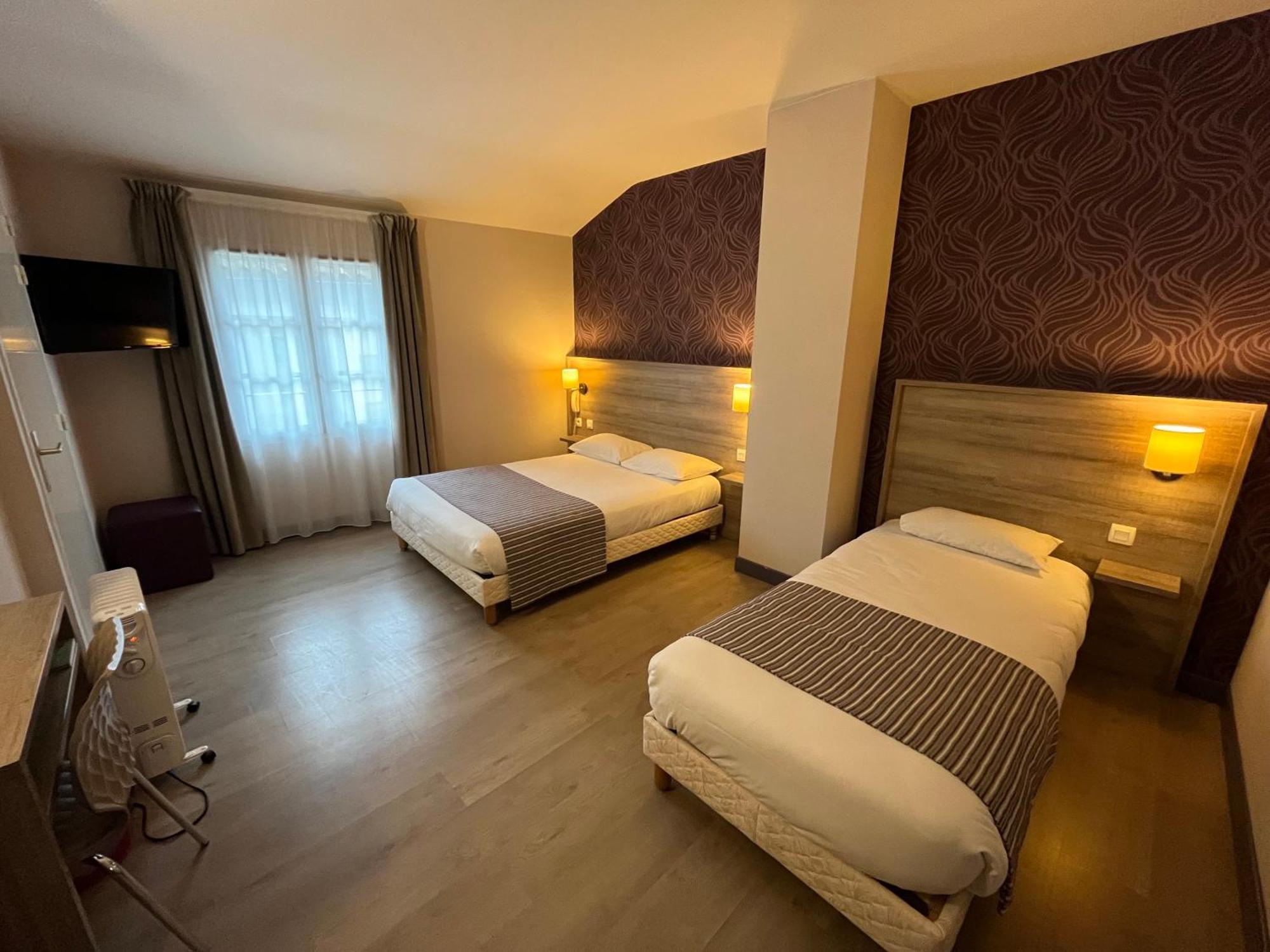 Logis Hotel Le Saint Georges Vivonne Exterior photo
