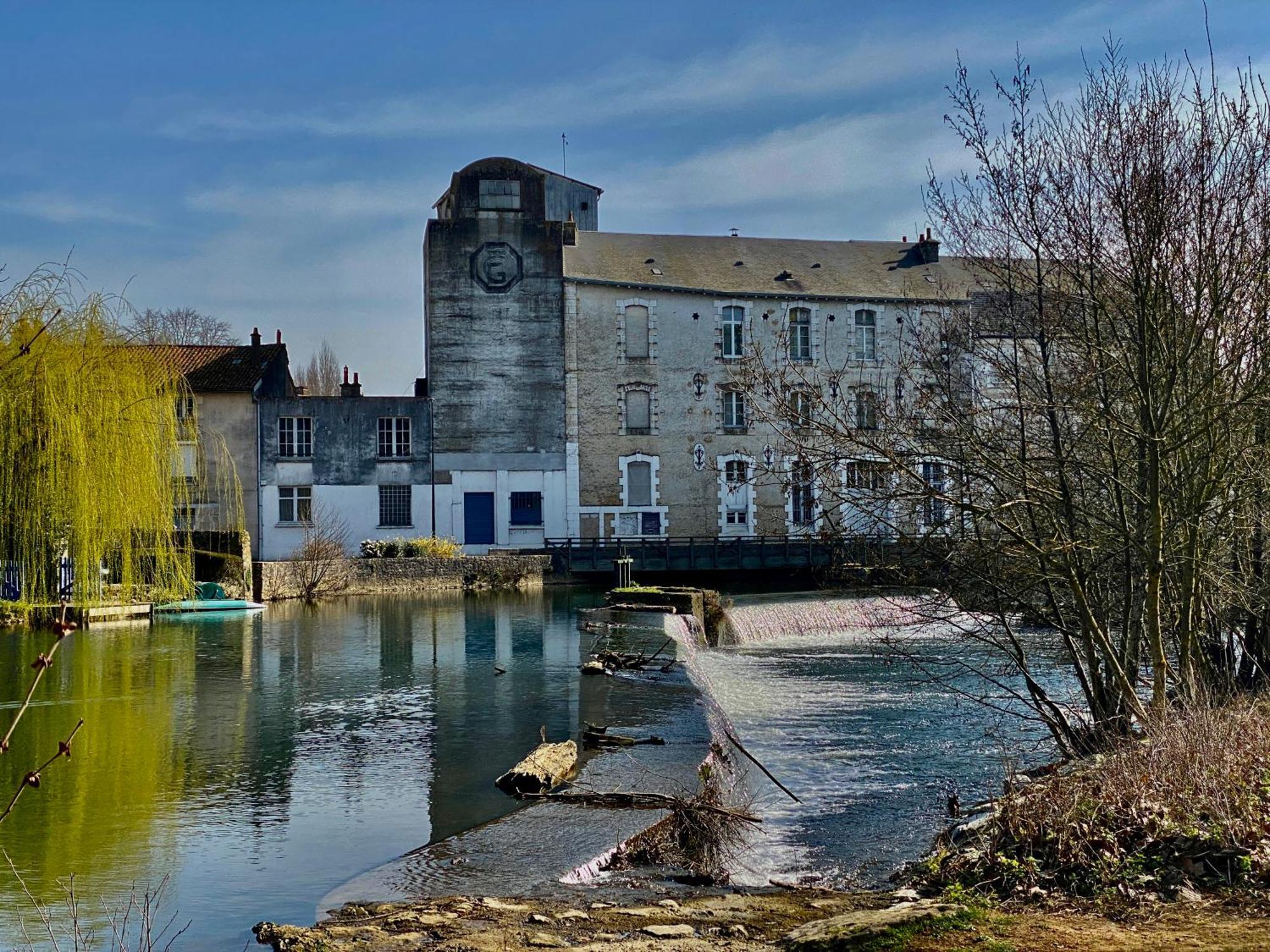 Logis Hotel Le Saint Georges Vivonne Exterior photo
