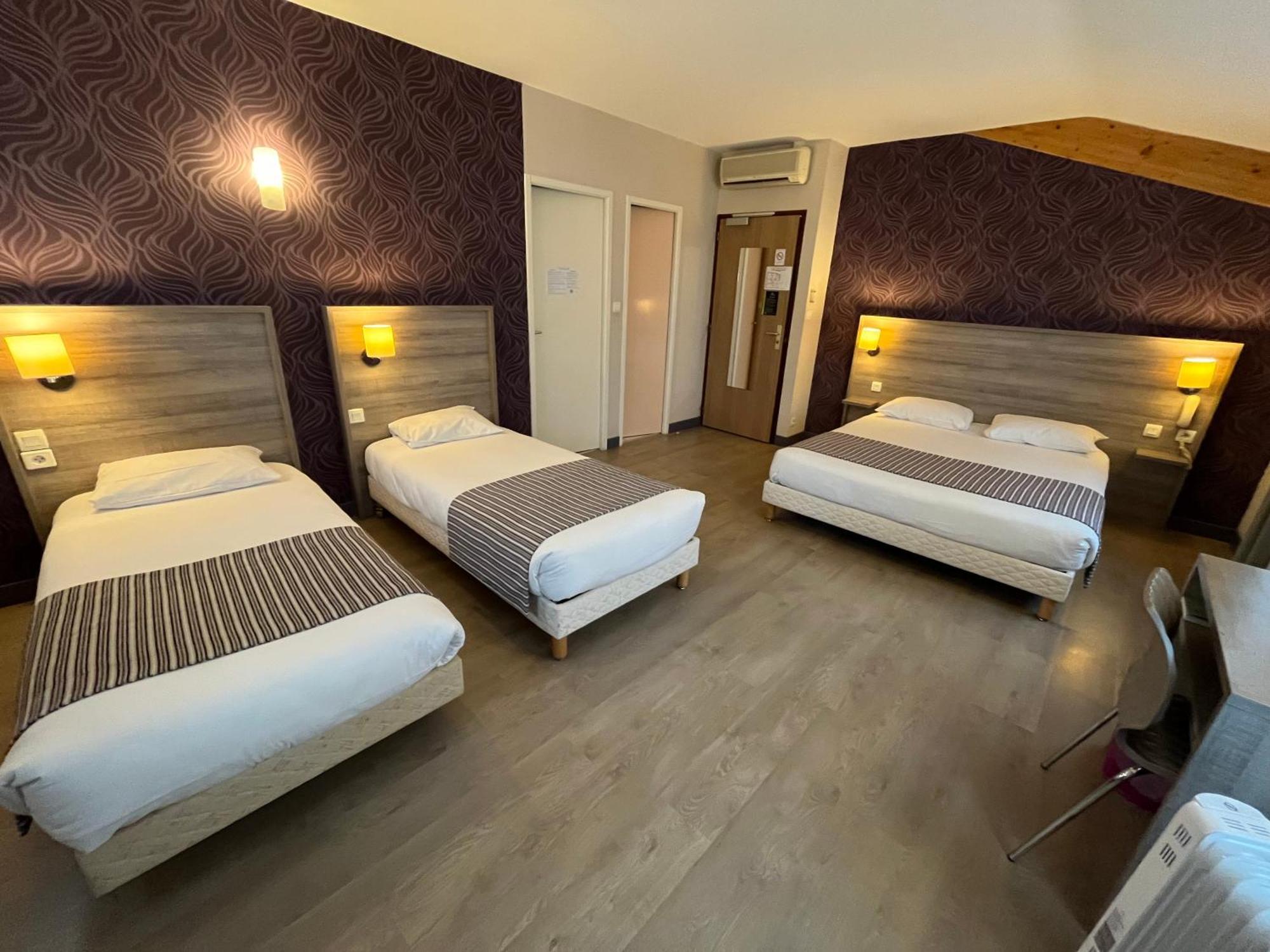 Logis Hotel Le Saint Georges Vivonne Exterior photo