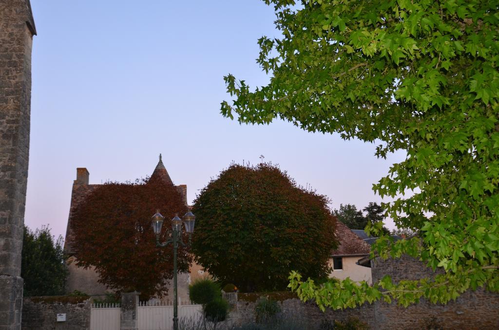 Logis Hotel Le Saint Georges Vivonne Exterior photo