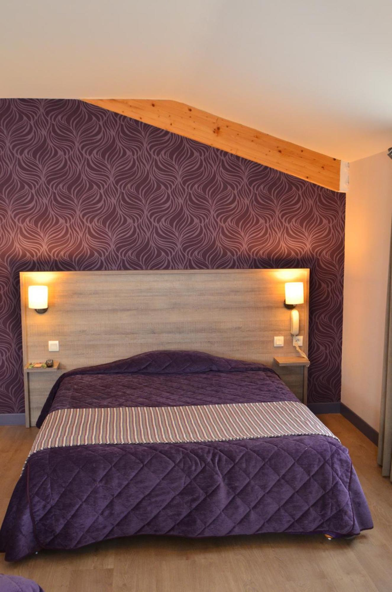 Logis Hotel Le Saint Georges Vivonne Exterior photo