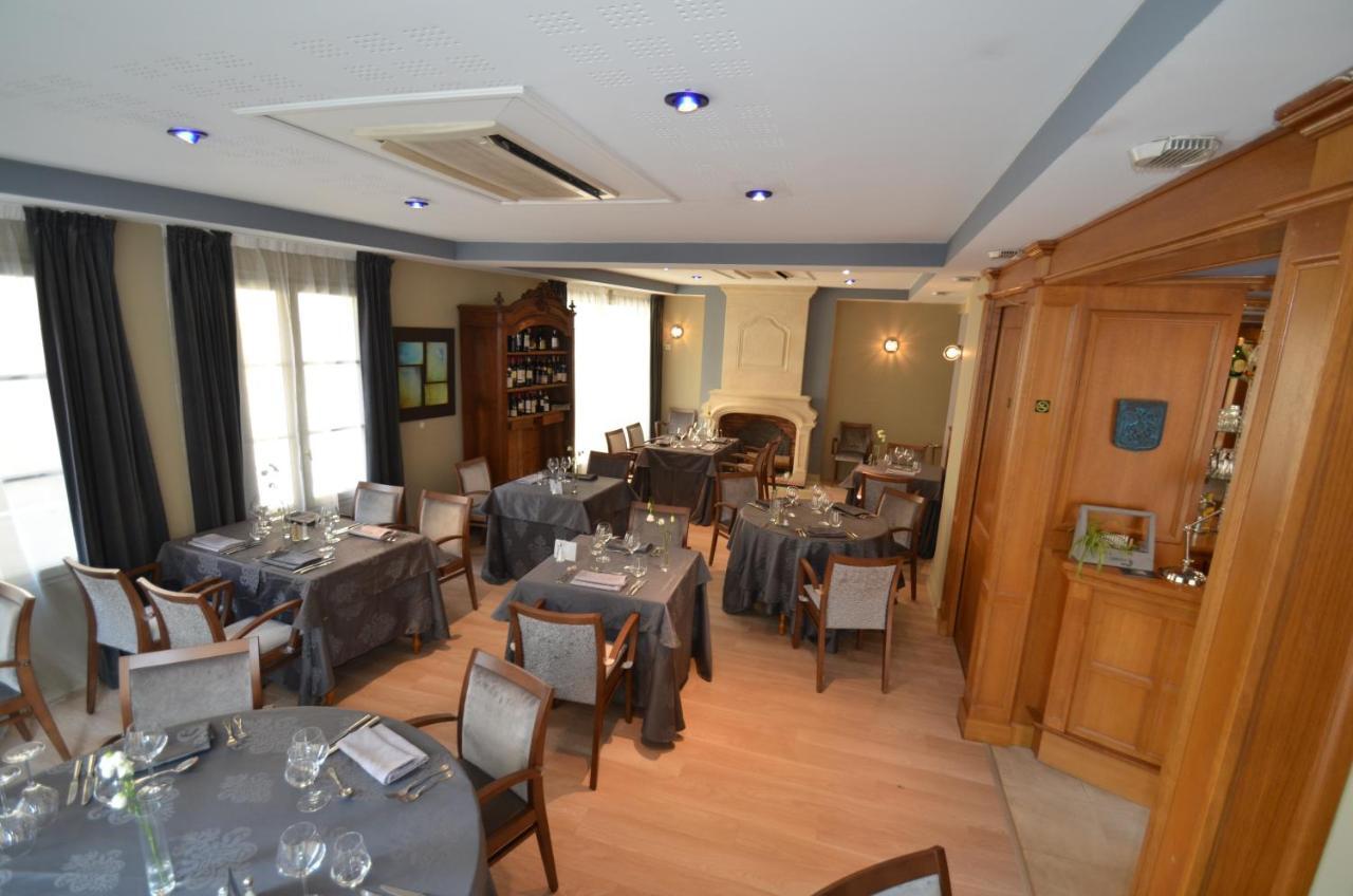 Logis Hotel Le Saint Georges Vivonne Exterior photo